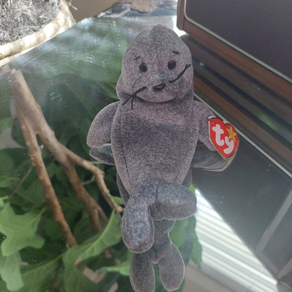 TY Beanie Baby Slippery The Seal! RARE! 1998 1999 Retired- Collectable